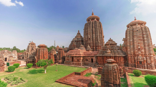 Bhubaneswar Attractions & Places to Visit in Bhubaneswar- Top 10 Tourist Places in Bhubaneswar, picnic spot near Bhubaneswar and tourist places near Bhubaneswar within 100 kms
